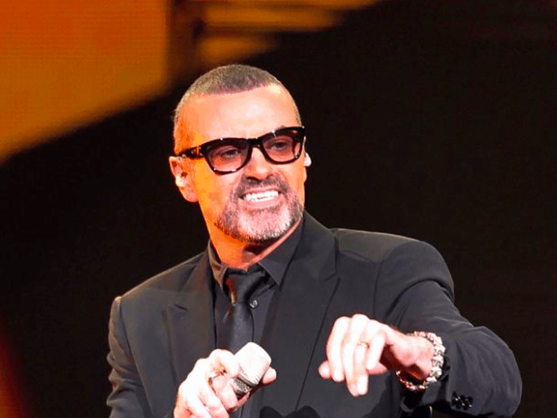 George Michael’s family still waiting to bury singer 14