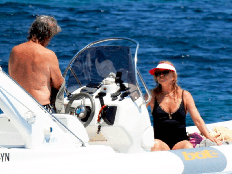Hollywood couple Goldie Hawn & Kurt Russell holiday on Skiathos 20