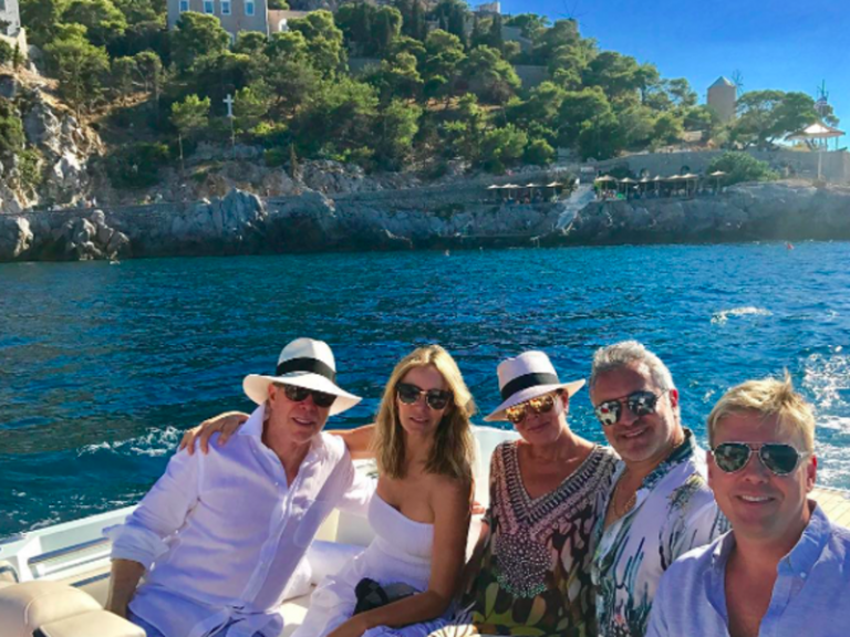Kris Jenner & Hilfiger's sailing Greece