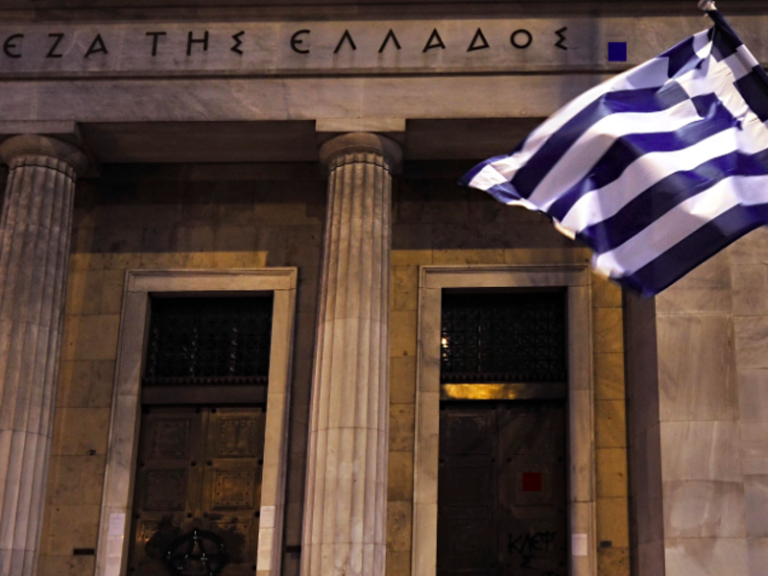 Greeks banking their money as deposits rise