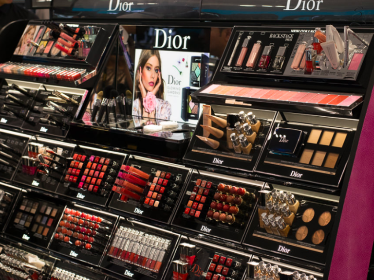 Leading cosmetics brands fined for price fixing in Greece