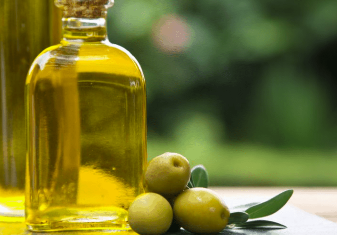 Greek police arrest family for selling fake 'olive oil'