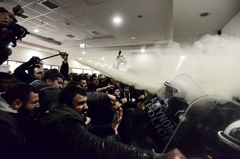 Protestors clash Athens