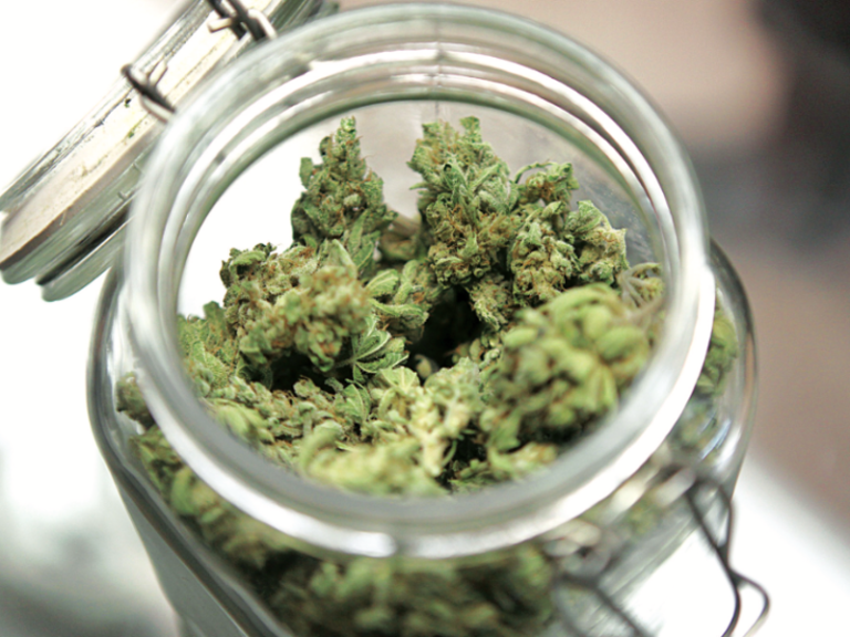 Greece to legalise medical marijuana use