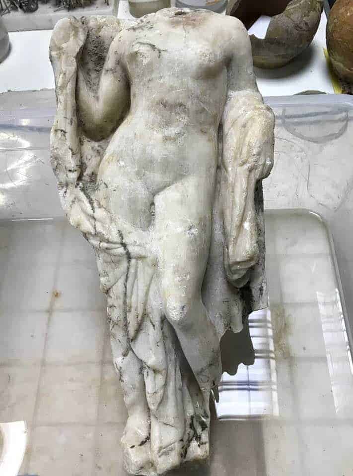 headless Aphrodite statue