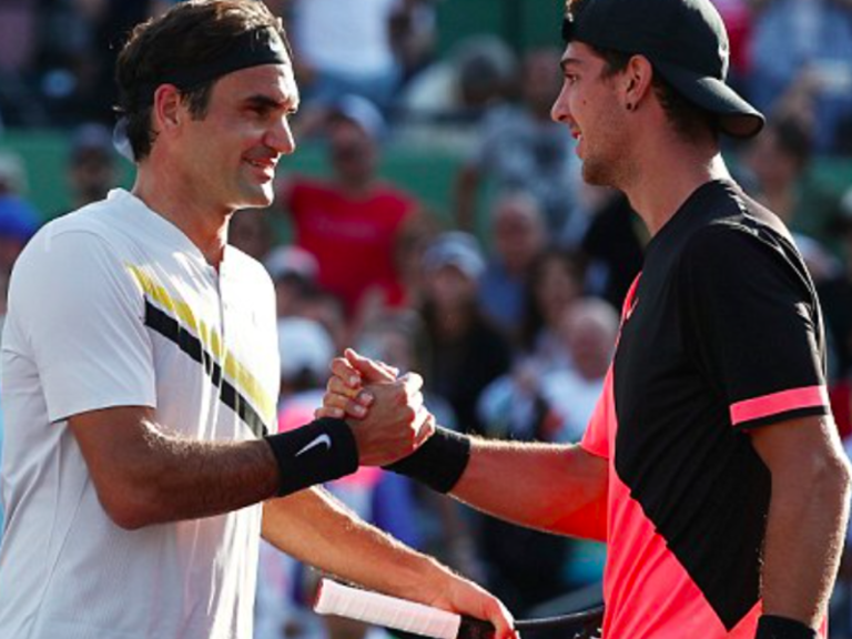 Greek Australian Kokkinakis knocks no 1 Federer out of Miami Open
