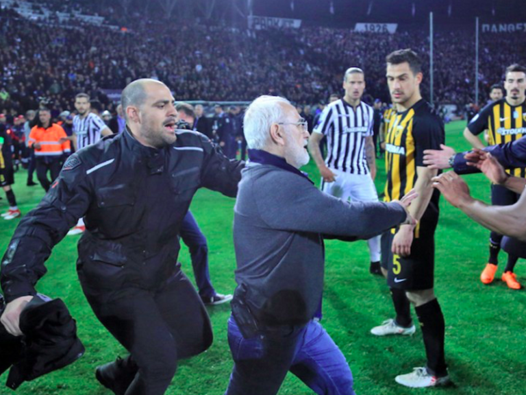 Greek Superleague suspended after PAOK club owner appears on field with gun