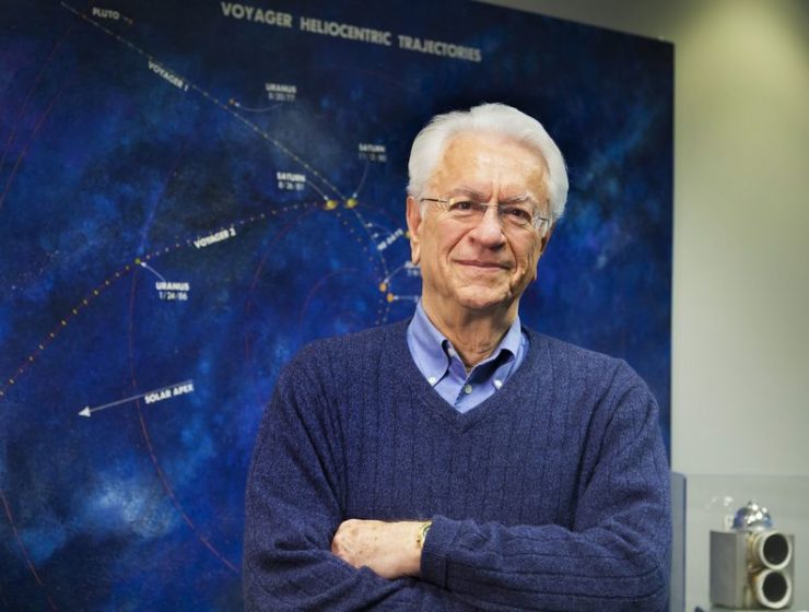 World's most influential scientist in modern space exploration returns to Greece 18