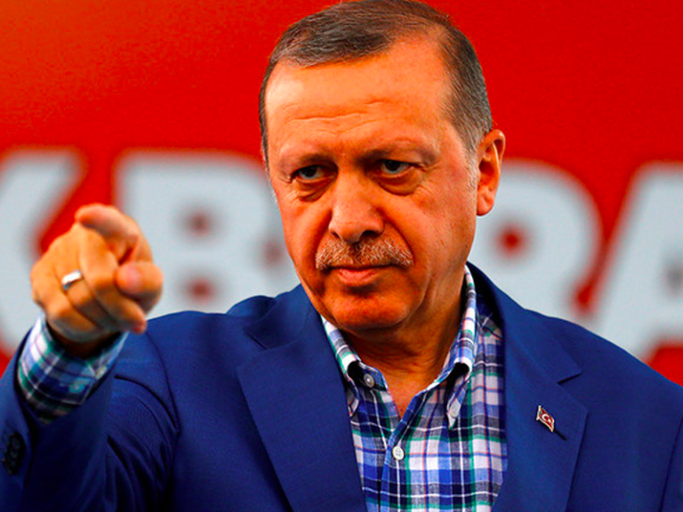 Erdogan tells Greece “It’s your fault Smyrni was burned”