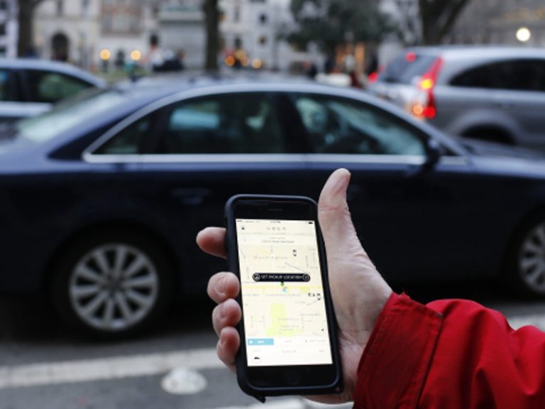 Uber suspends all uberX services in Athens