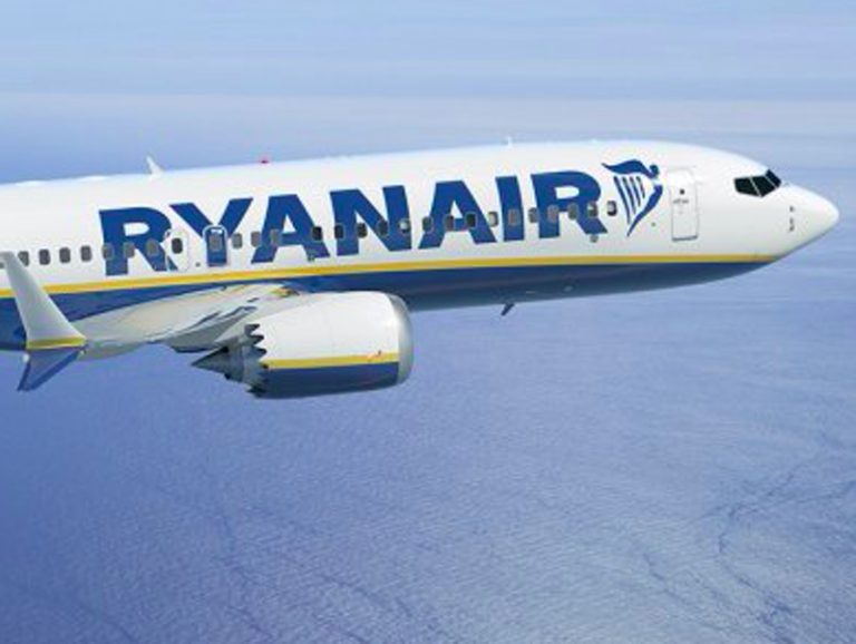 Ryanair reduces Greek domestic routes, closes hub in Chania