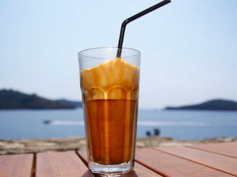 Sikinos first Greek island to ban plastic straws
