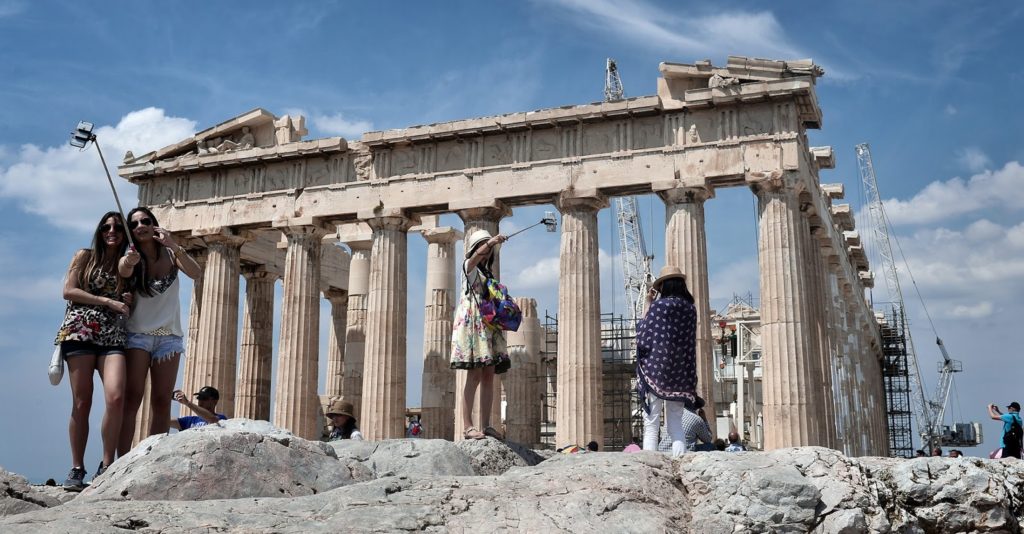 chinese tourism in greece