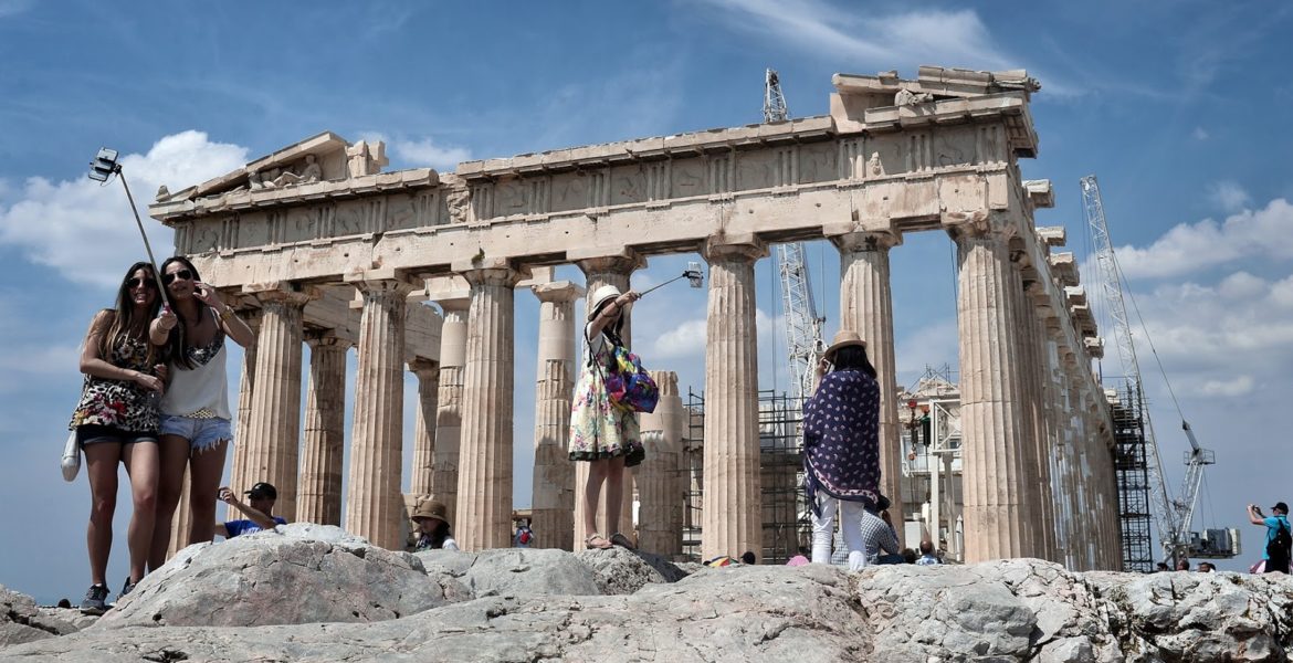 Parthenon tourists