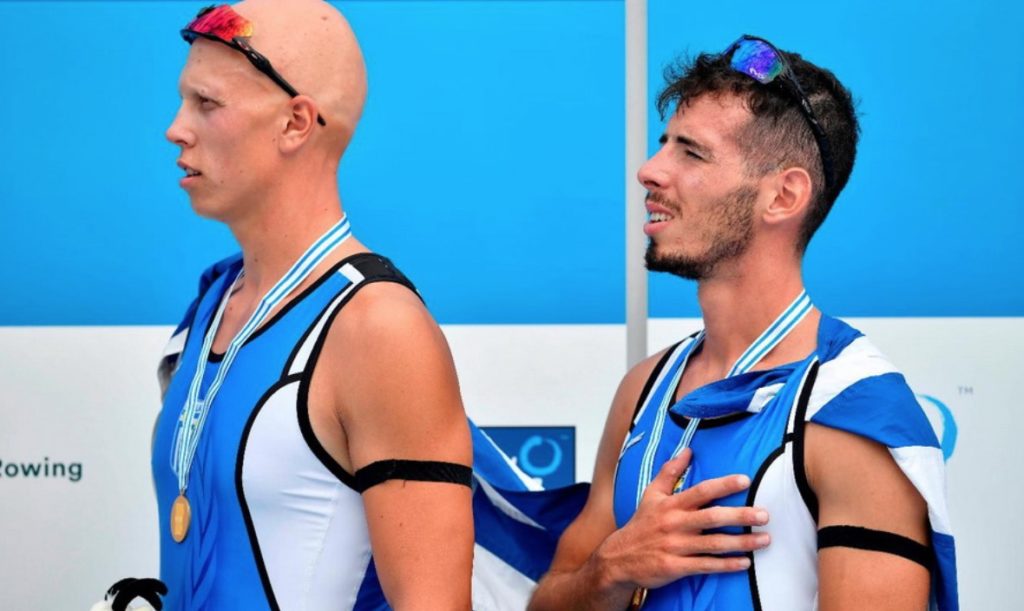 Greek rowers win gold