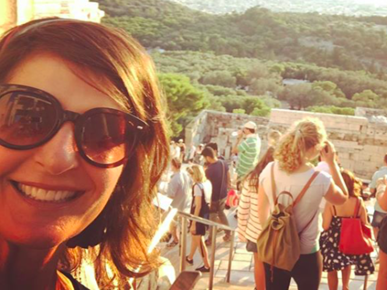 Greek American actress Nia Vardalos tells her fans to Visit Greece