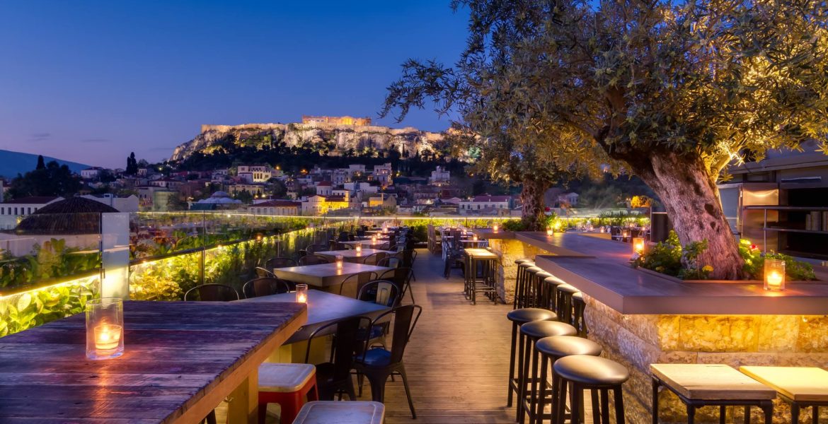Top 8 Rooftop Bars and Restaurants in Athens 1