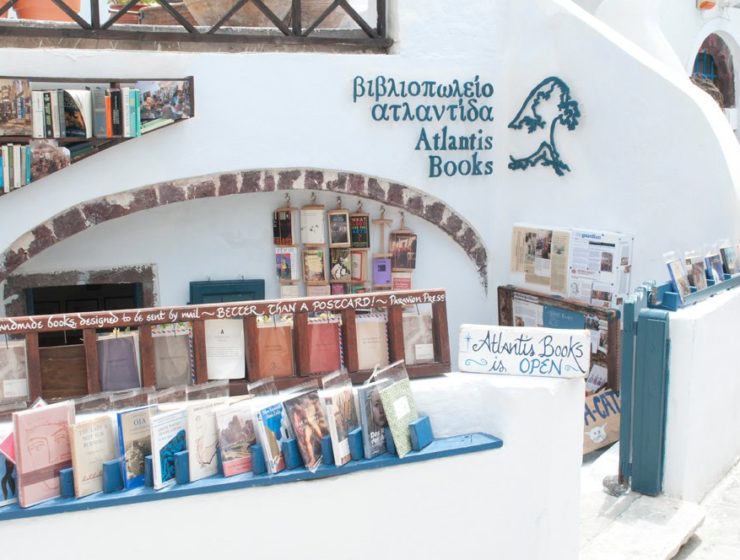 Santorini's bookstore named as one of the most beautiful in the world 12