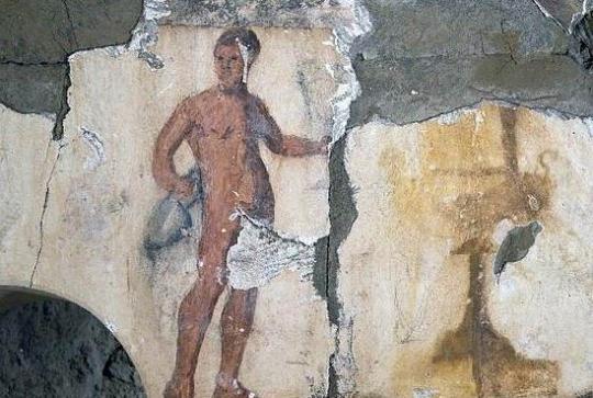 2,000-year-old painting found in Cumae 9