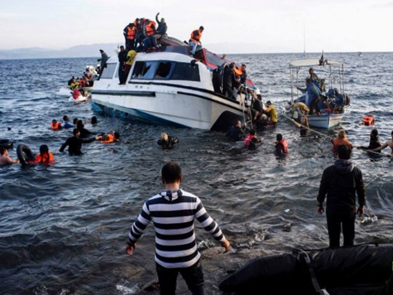 Greek police busts migrant smuggling ring