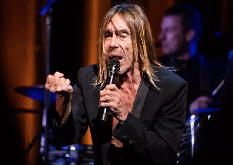 Iggy pops into Greece for one day concert