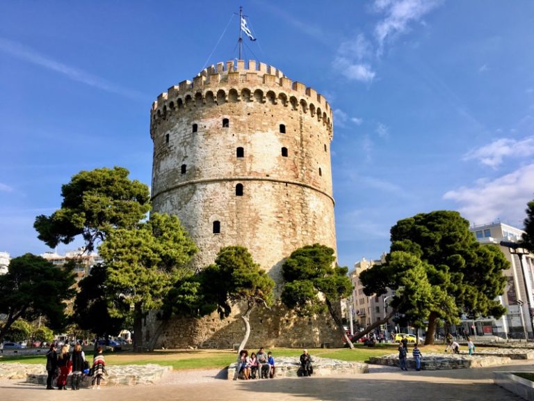 Thessaloniki to hand out 265,000 survival guides to citizens
