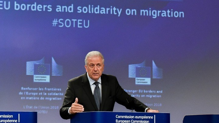 No country can confront migration challenges alone: Avramopoulos 9