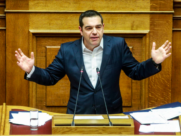Tsipras wins confidence vote
