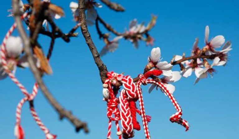 ‘Marti,’ Greece’s customary bracelet to welcome Spring