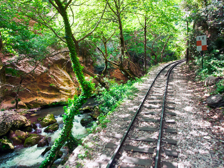 Full steam ahead for new railway line in the Peloponnese