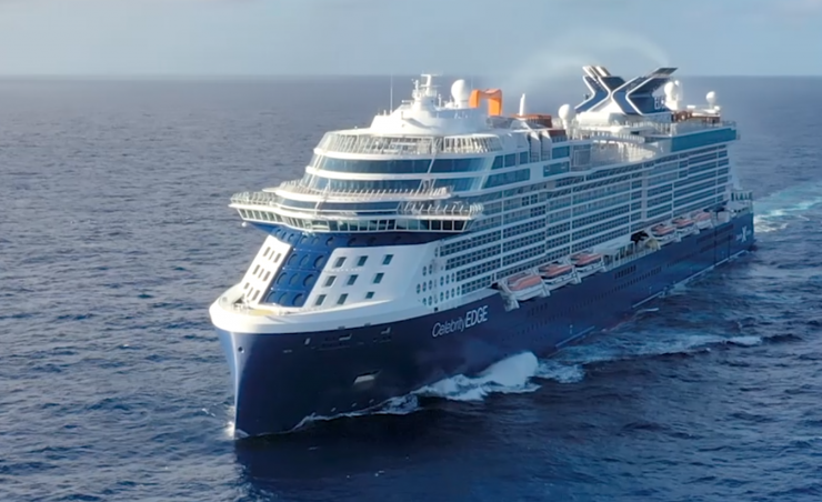 New luxury cruise ship sails its way to the Aegean 14