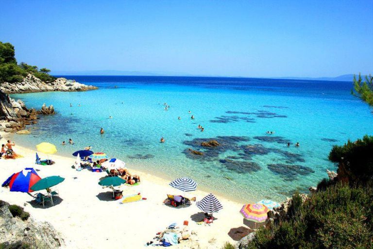 Greece named second in the world with highest quality beaches for 2019