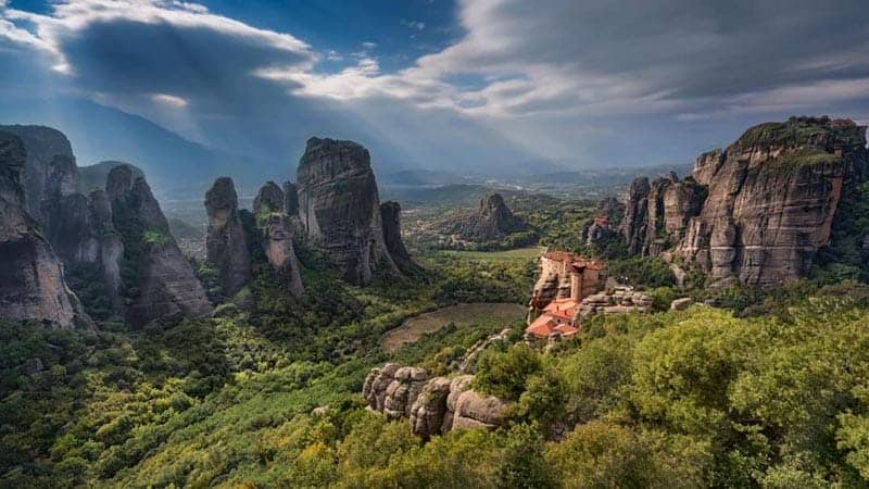 Meteora, the breathtaking inspiration behind 'Game of Thrones Eyrie' 10