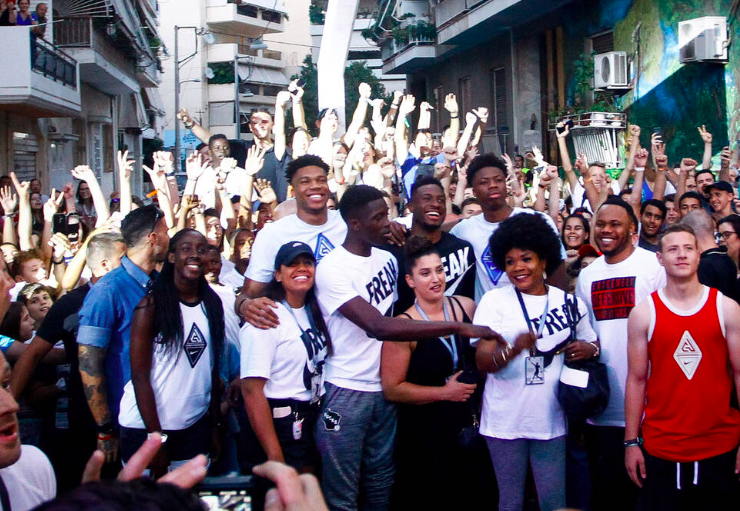Thousands turn up to greet the 'Greek Freak' at his old Athens neighbourhood 5