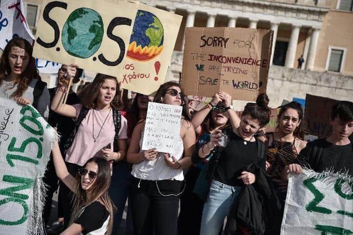 Greek activists urge PM to push EU on climate change