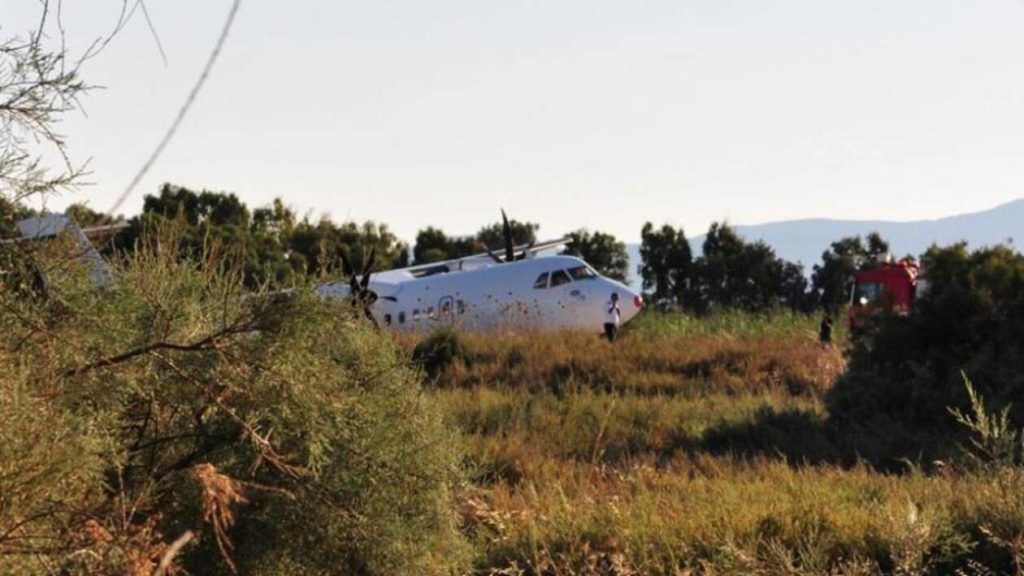 Naxos airport shuts after airplane accident 3