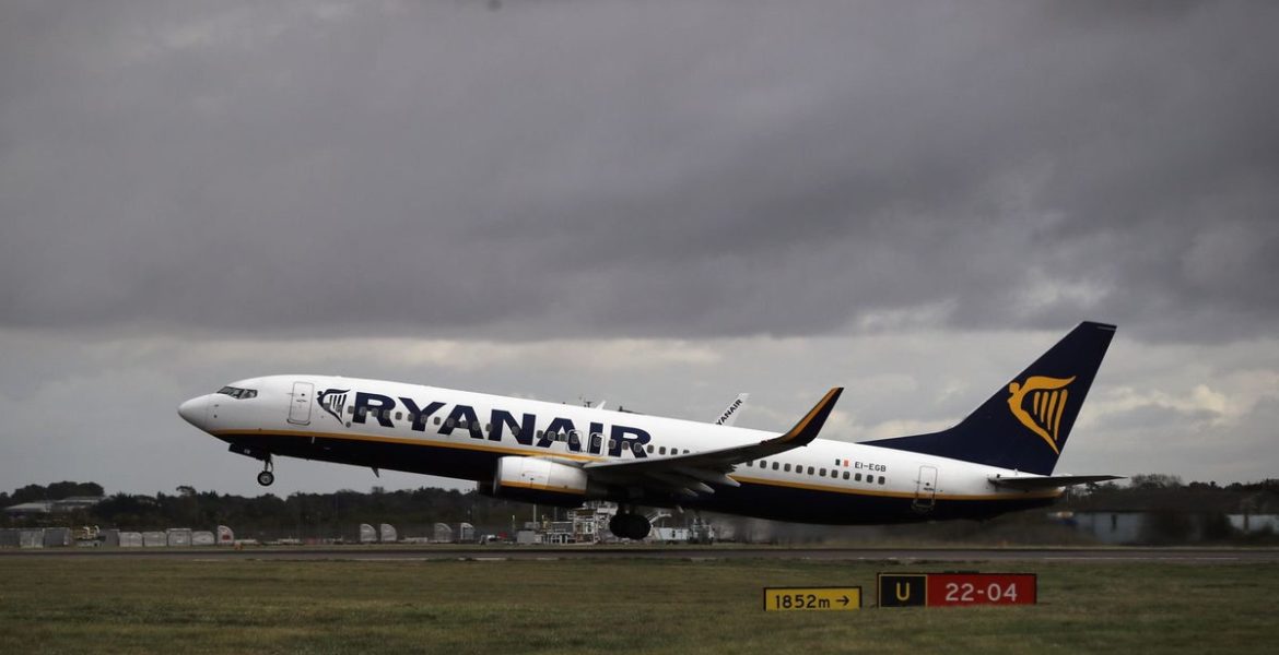 Ryanair Plane