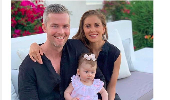 Ryan Serhart and Emilia Bechrakis enjoy first Greek holiday with their baby girl 2