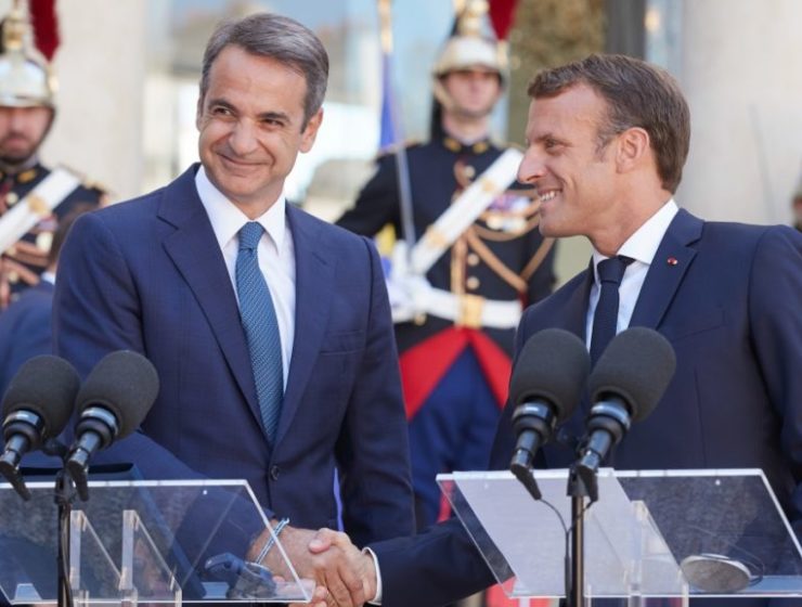 Emmanuel Macron mitsotakis