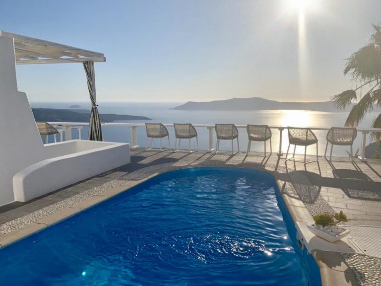 Luxury travel company is offering to pay someone to travel around Greece, taking Insta pics