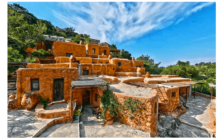 Experience ‘village life’ in traditional Cretan villas  