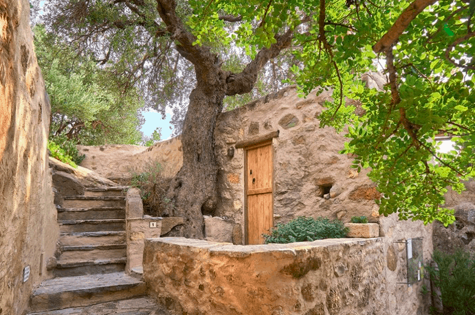 Experience ‘village life’ in traditional Cretan villas   9