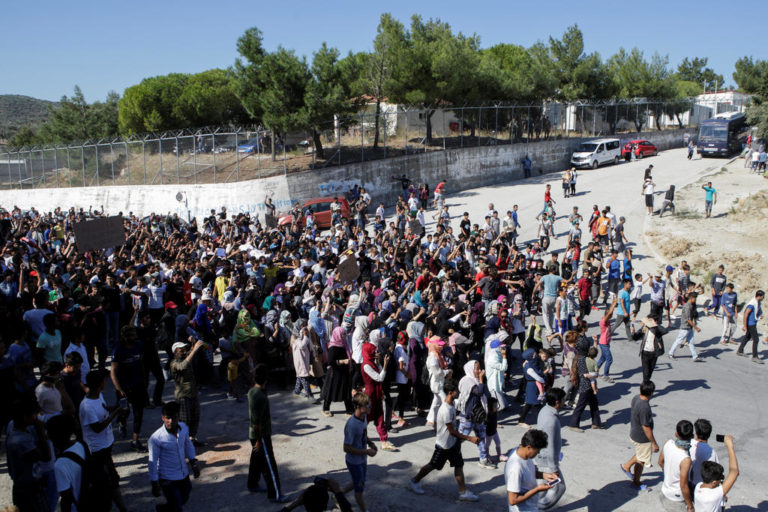 Human rights groups slam Greece for plans to toughen asylum procedures