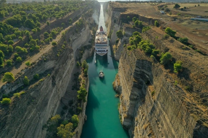 Braemer breaks record becoming largest ship to cross the Corinth Canal (VIDEO) 3