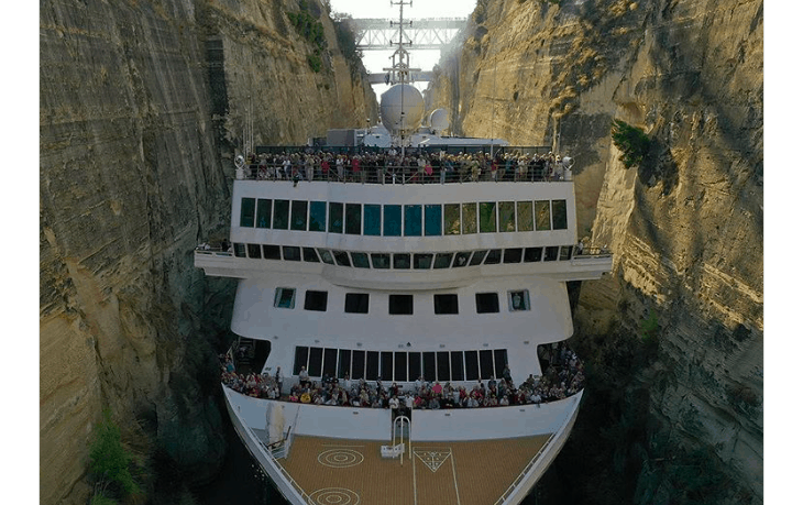 Braemer breaks record becoming largest ship to cross the Corinth Canal (VIDEO)
