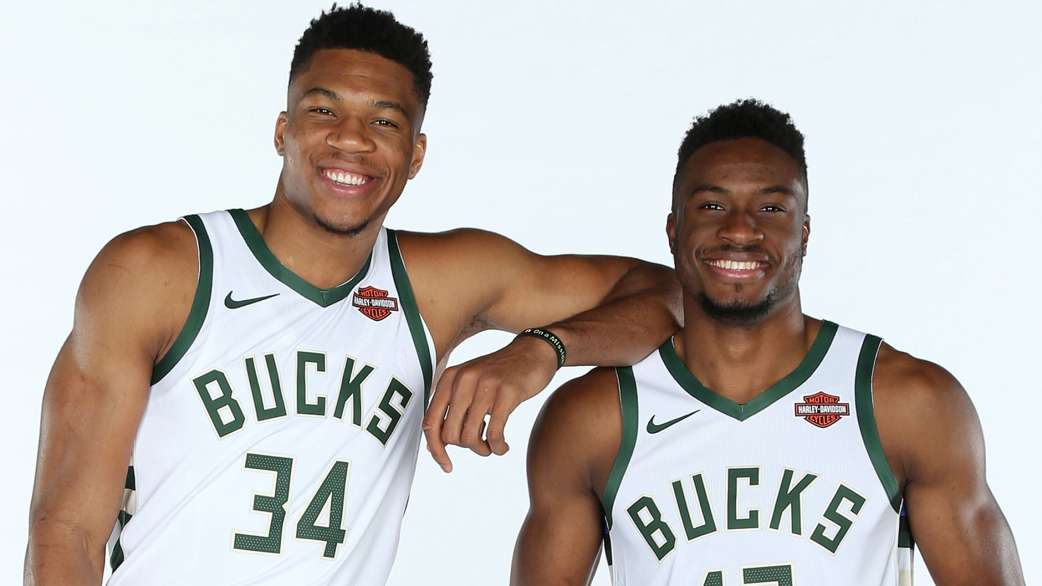 Thanasis Joins Brother Giannis For New Season With ...