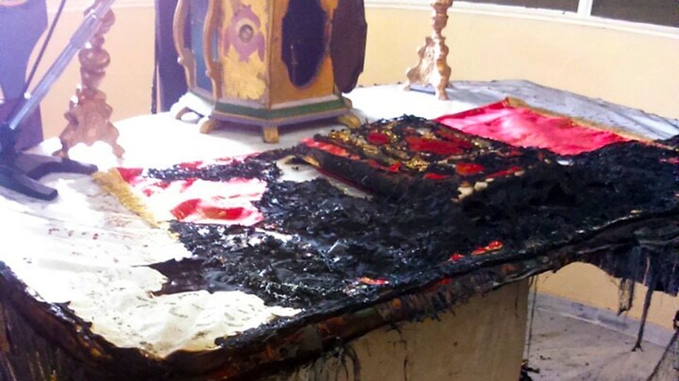 Churches in Chios being destroyed by unknown vandals (VIDEO) 3