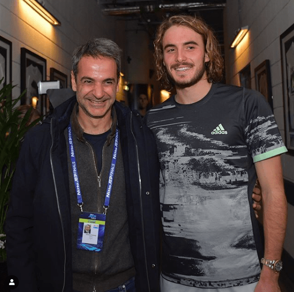 Greek PM Mitsotakis in London cheering on Tsitsipas for ATP Final against Thiem 2