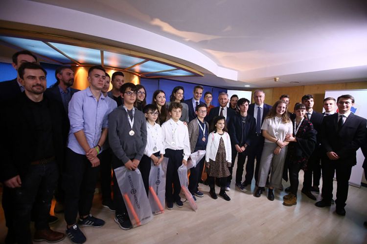 Prime Minister congratulates World Robot Olympiad winners