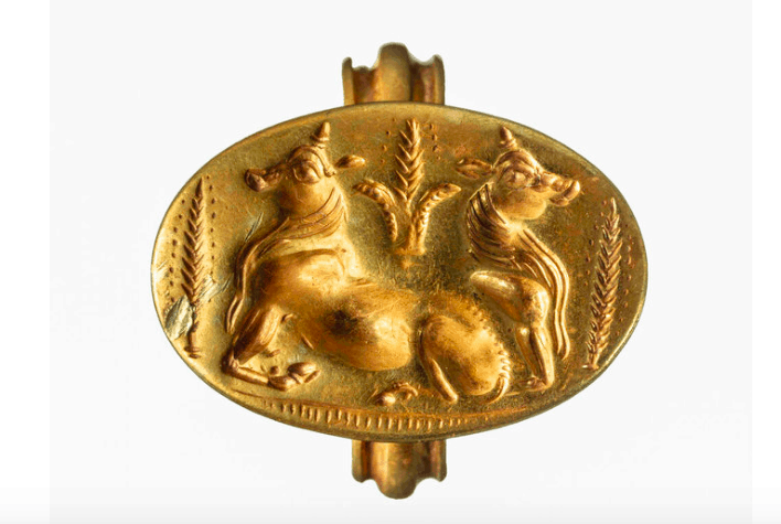 GOLD DISCOVERED IN PYLOS ROYAL TOMBS